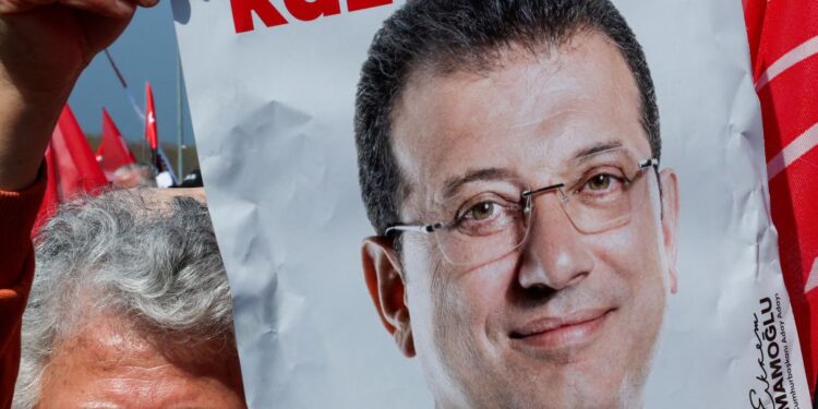 CHP supporters protesting in Istanbul after the arrest of Mayor Ekrem Imamoglu amid Turkey's political crackdown